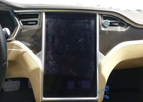 2013 Tesla Model S из США, поврежденный, VIN 5YJSA1CN2DFP07286